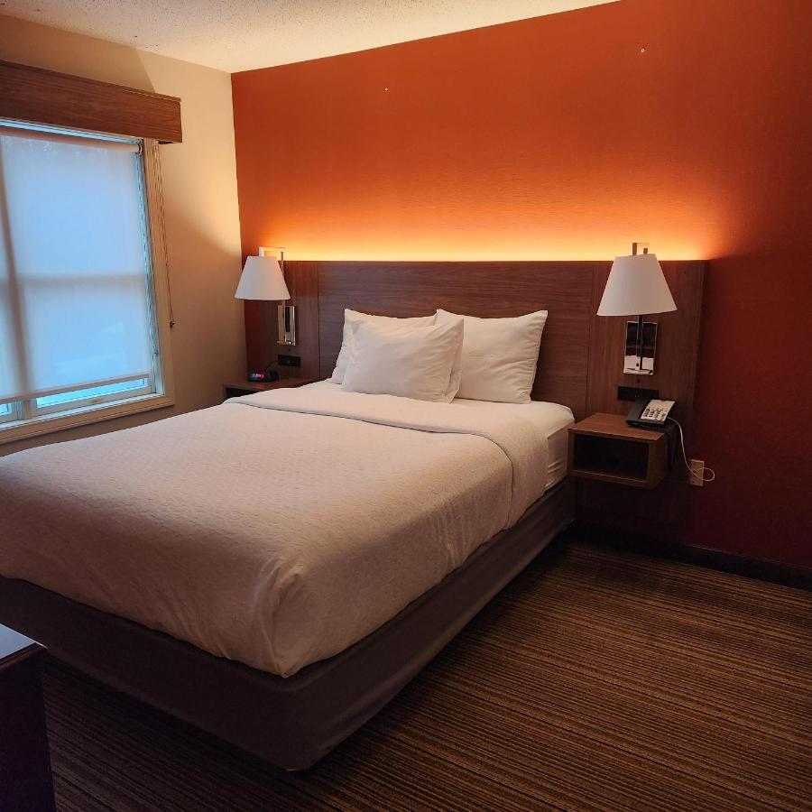 Hotel Hawthorn By Wyndham Erie