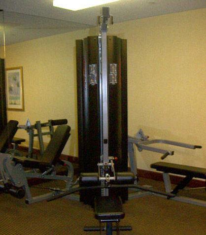Hawthorn By Wyndham Erie Hotel 3*